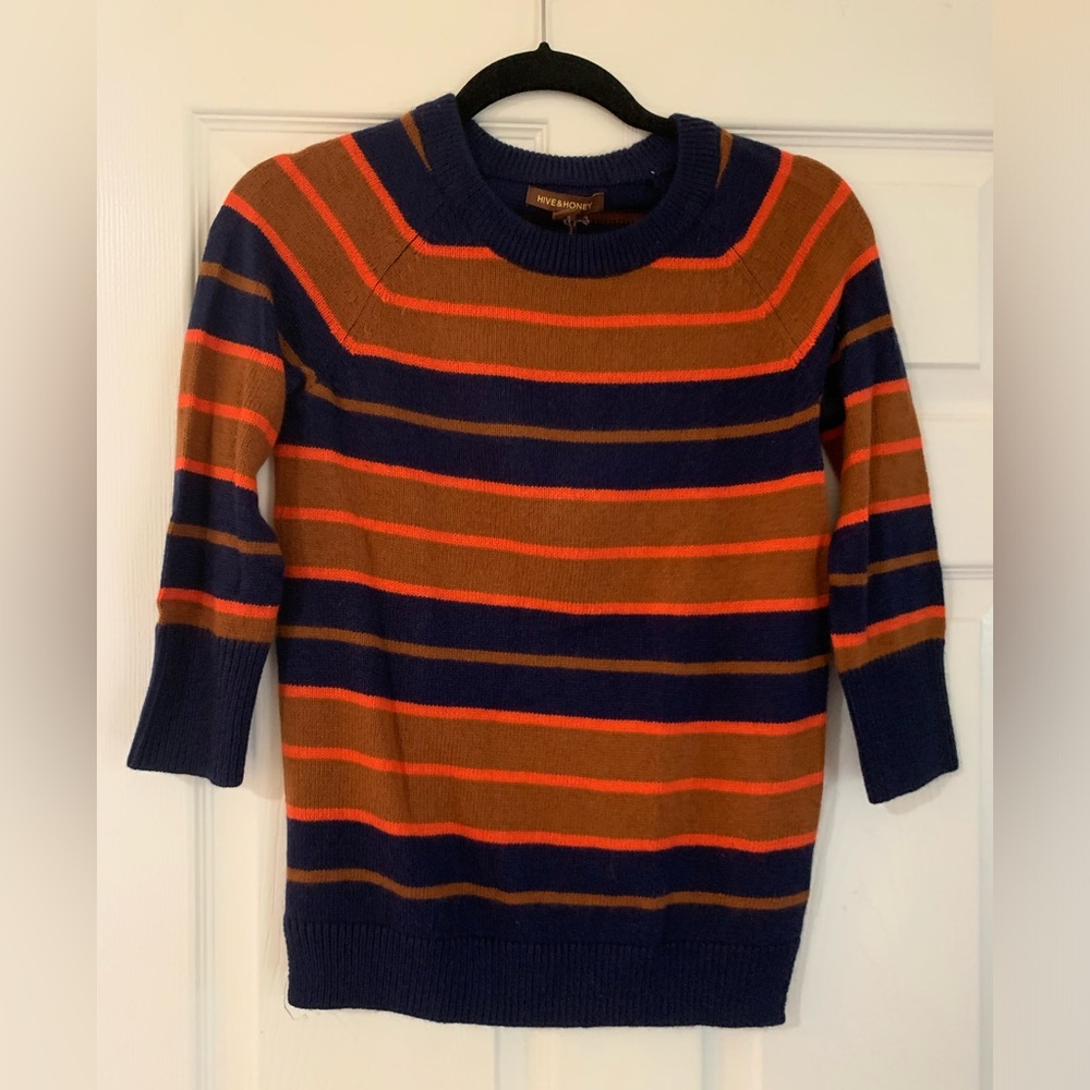 Hive & Honey Sweater NWT Size XS